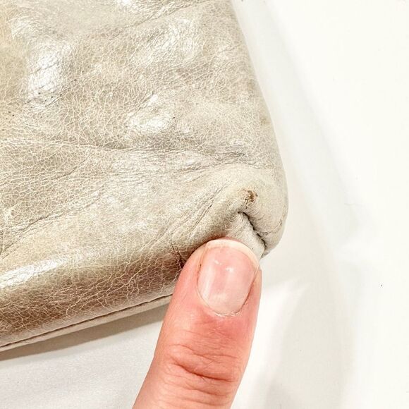 Hobo taupe leather wristlet purse with long crossbody strap - Picture 8 of 13